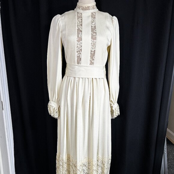Gorgeous Vintage 70s Carson Pirie Scott Chicago Crepe Lace Wedding Prairie Dress - Picture 1 of 16